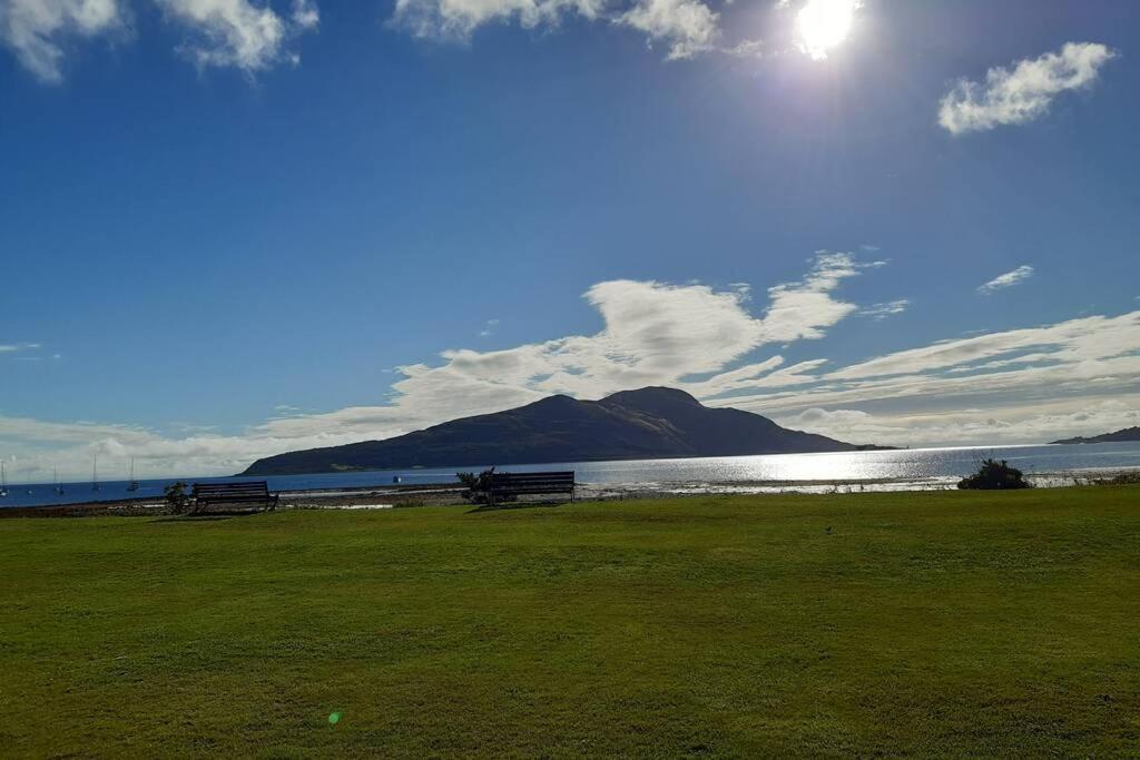 Cosy Cottage With Sea Views Close To Local Shops. Lamlash Dış mekan fotoğraf